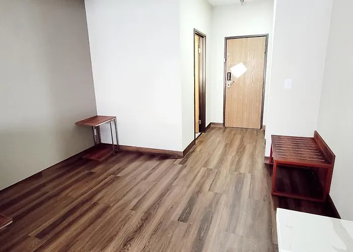 Lodge Econo - West Acres Fargo