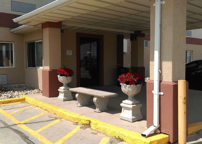 Lodge Econo - West Acres Fargo
