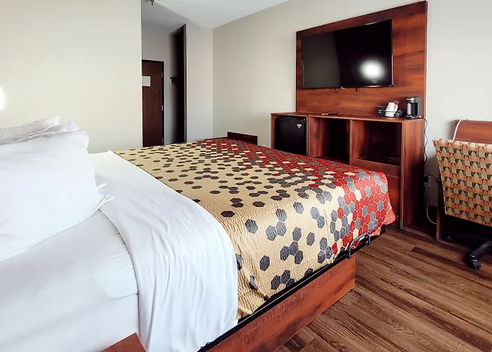 Lodge Econo - West Acres *