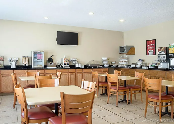 Lodge Econo - West Acres