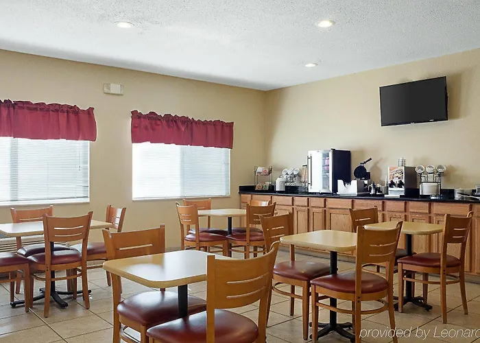 Econo - West Acres Lodge *
