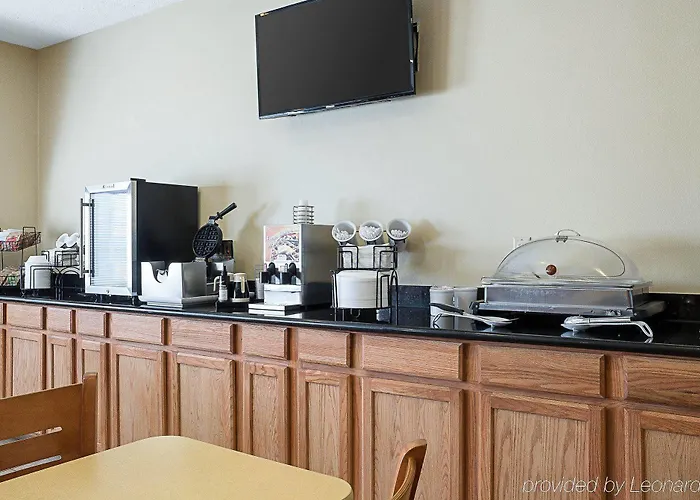 Econo - West Acres Lodge *