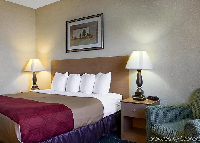 Lodge Econo - West Acres *