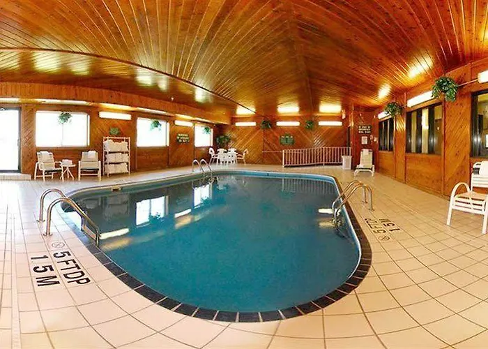 Lodge Econo - West Acres *