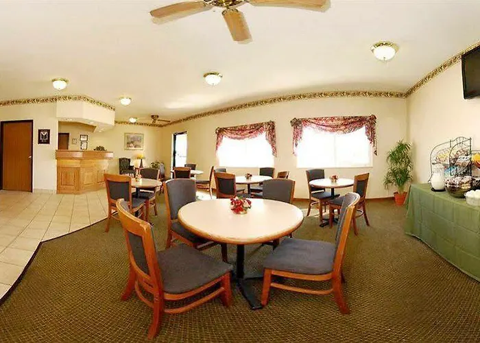 Econo - West Acres Lodge *