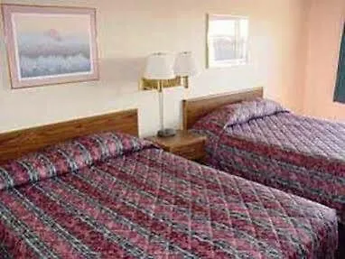 Lodge Econo - West Acres Fargo